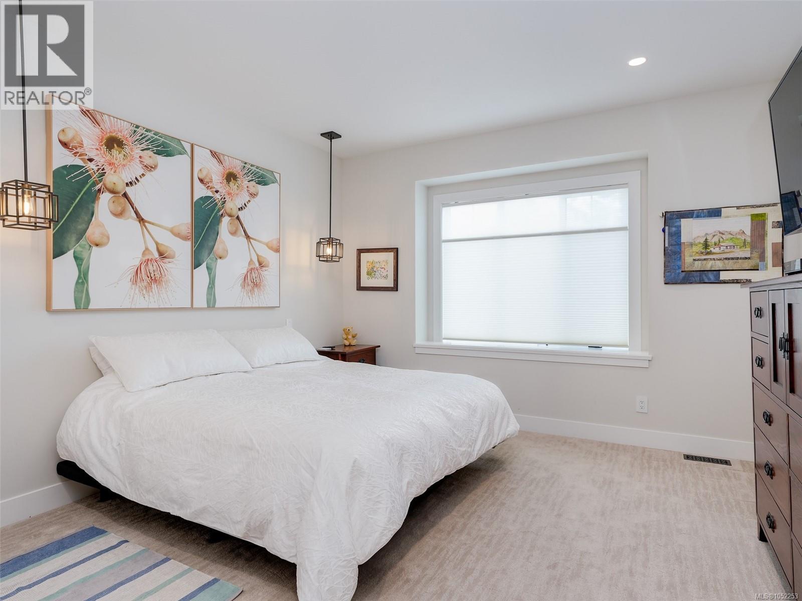1307 Champions Crt Property Photo 13