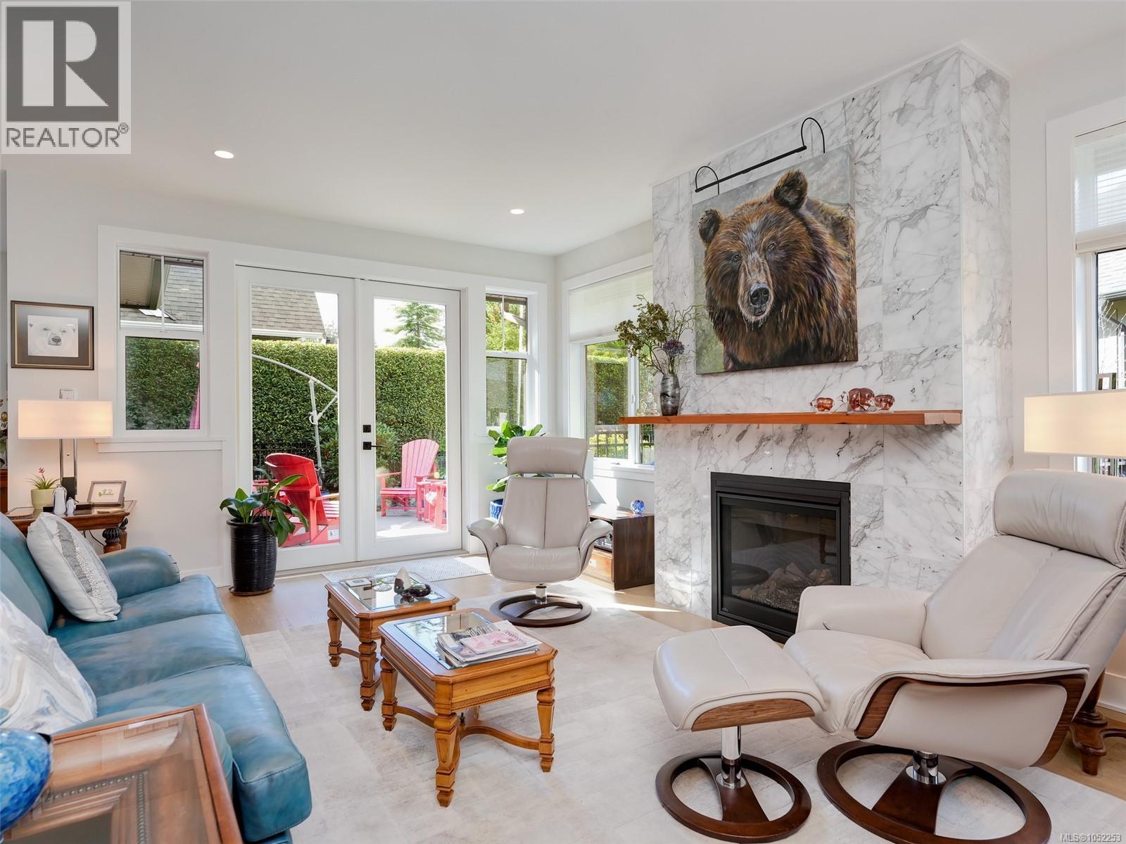 1307 Champions Crt Property Photo 14