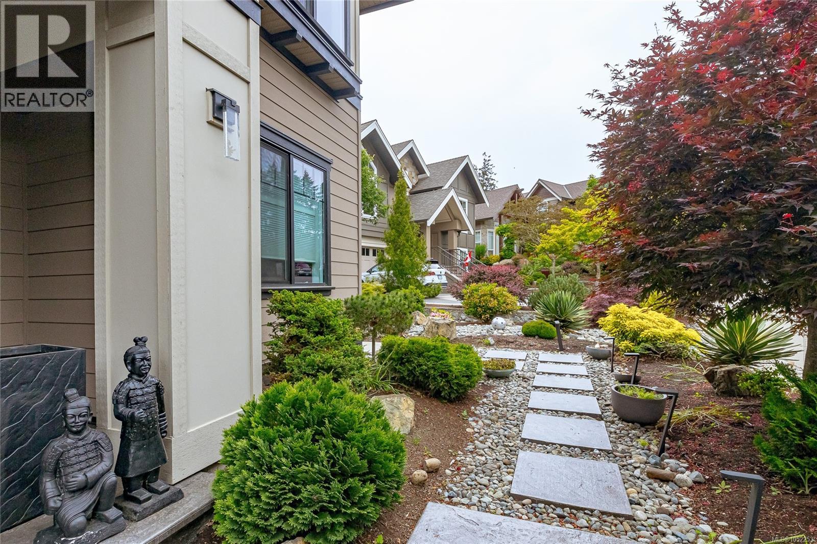1307 Champions Crt Property Photo 33