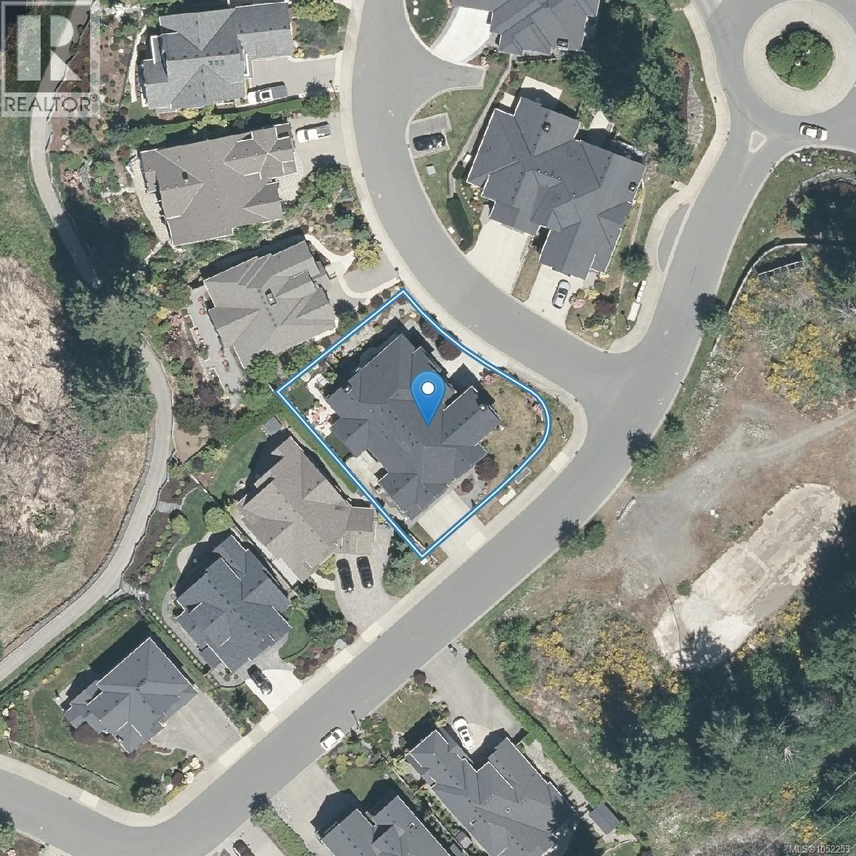 1307 Champions Crt Property Photo 38