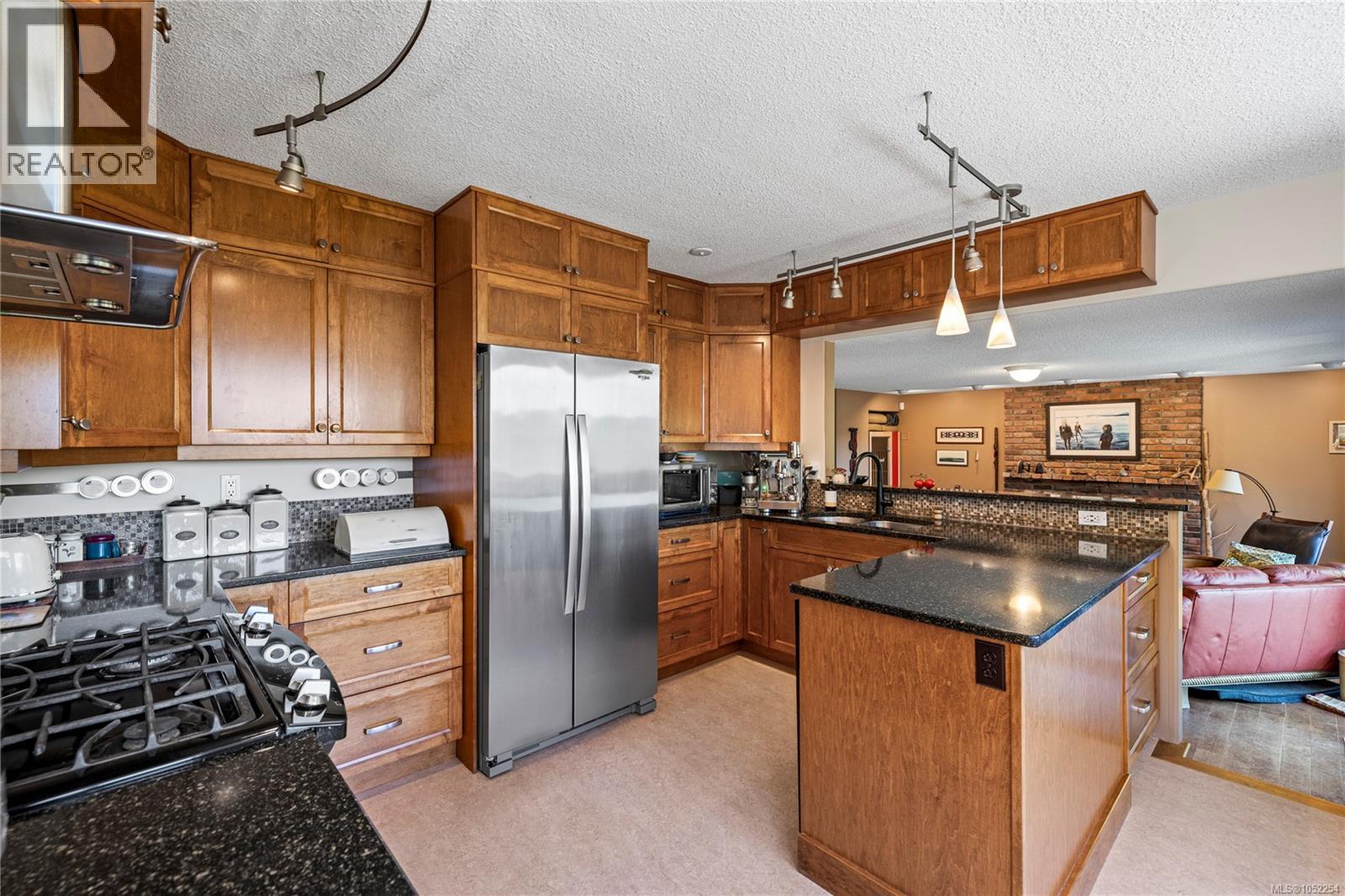 13361 Prospect Dr Property Photo 6
