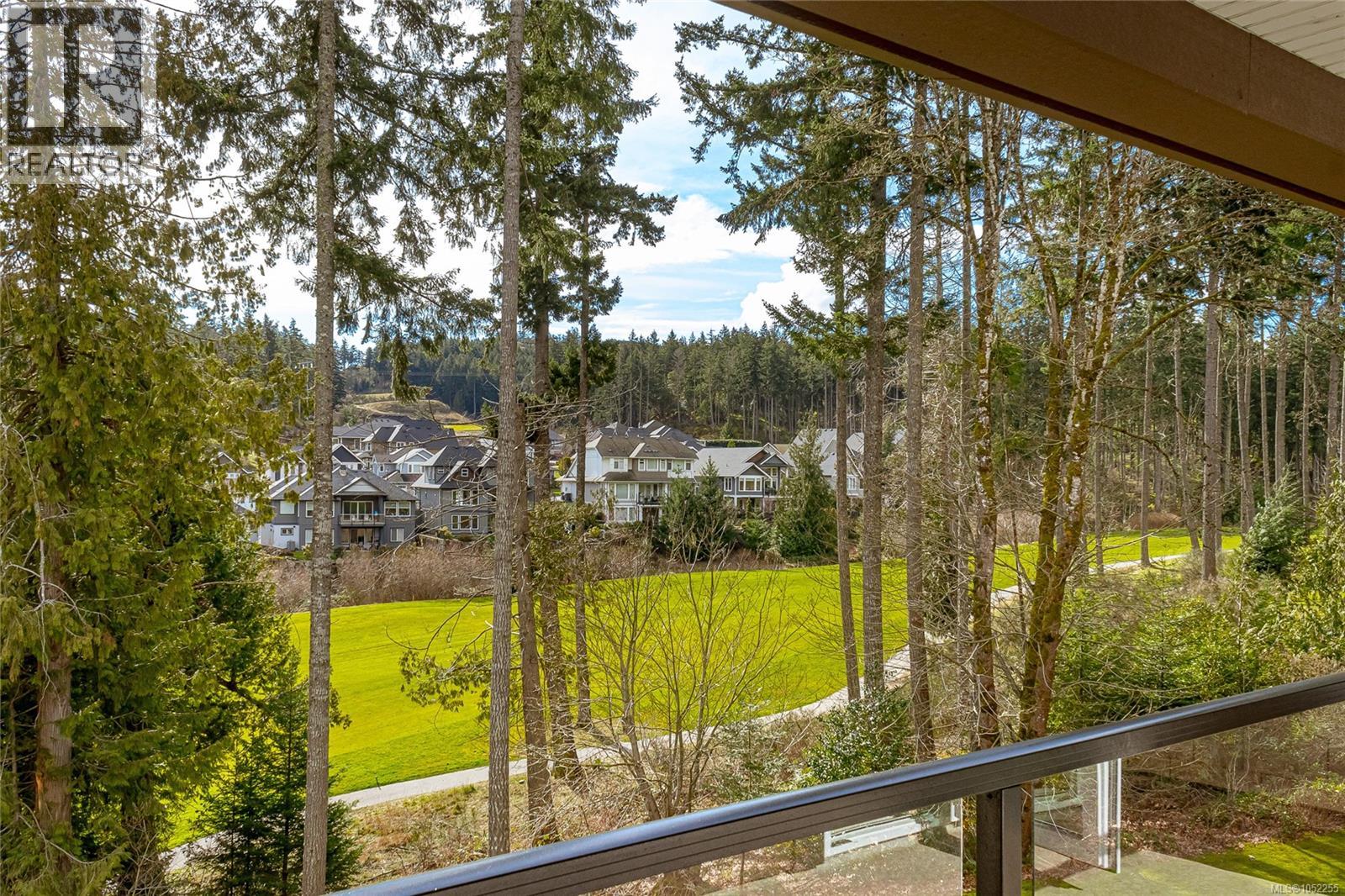302 1395 Bear Mountain Pkwy Property Photo 13