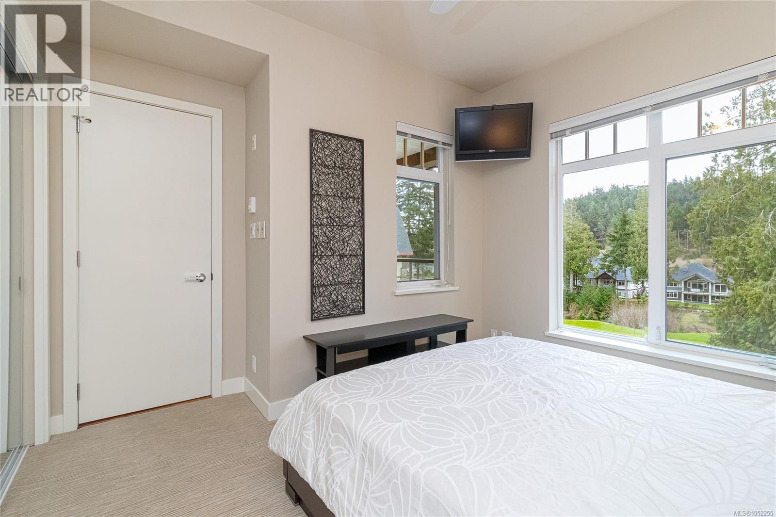 302 1395 Bear Mountain Pkwy Property Photo 23