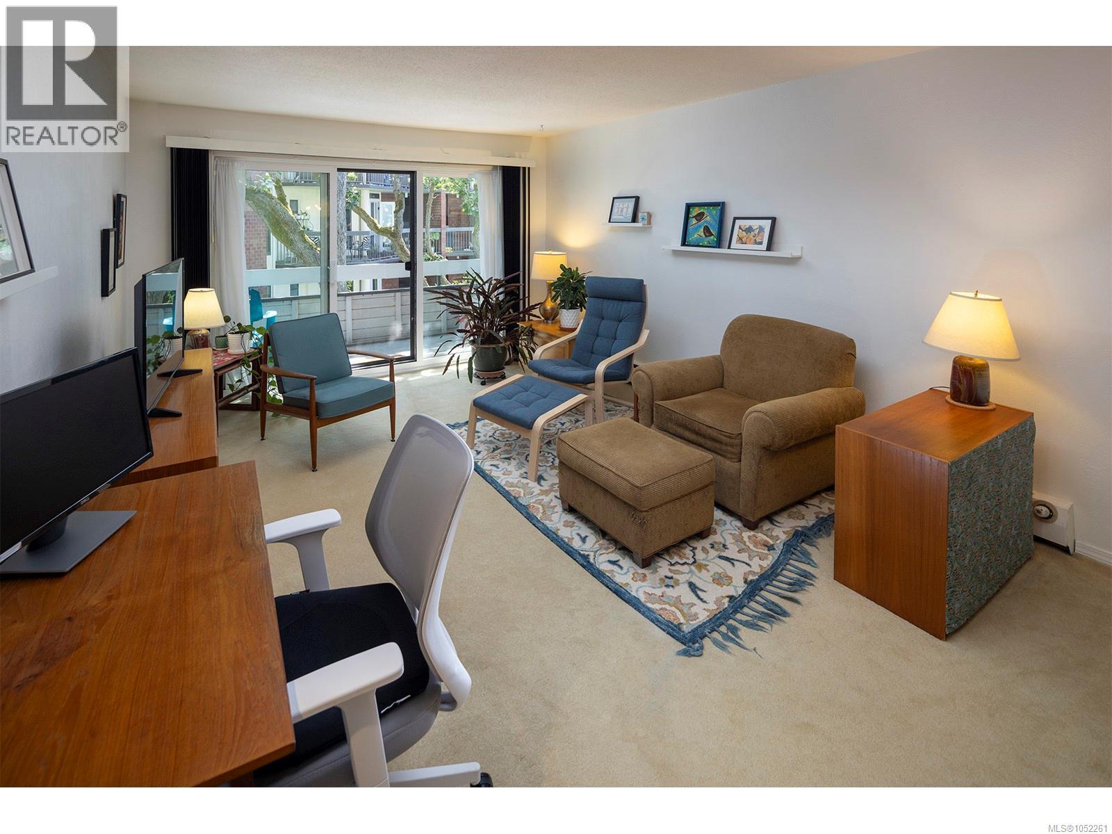 307 2095 Oak Bay Ave Property Photo 3