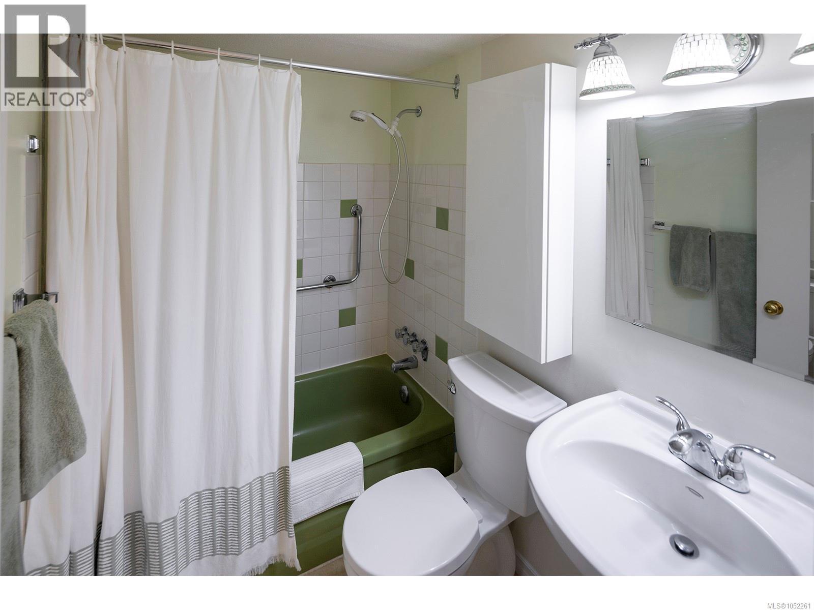 307 2095 Oak Bay Ave Property Photo 13