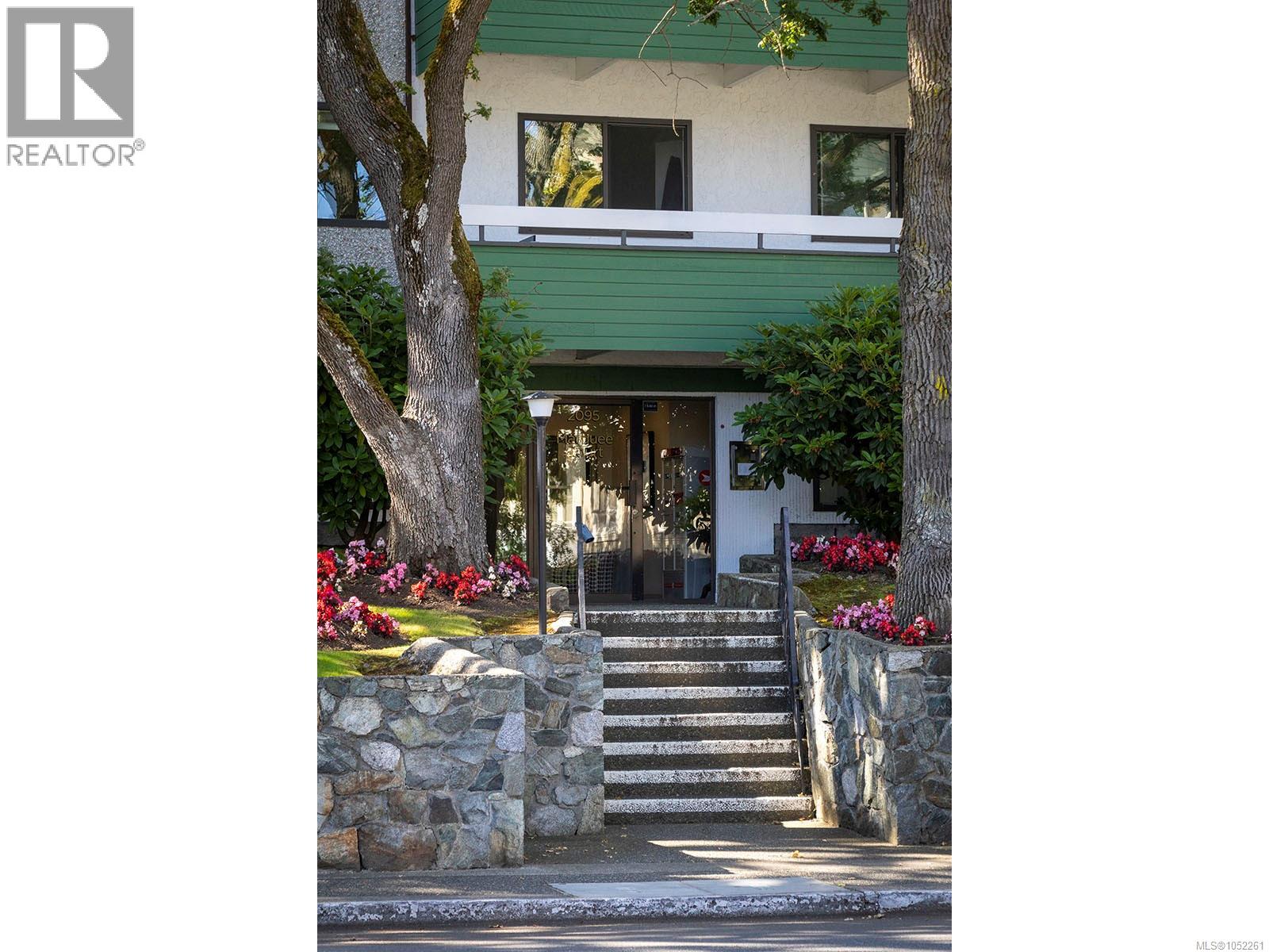 307 2095 Oak Bay Ave Property Photo 23