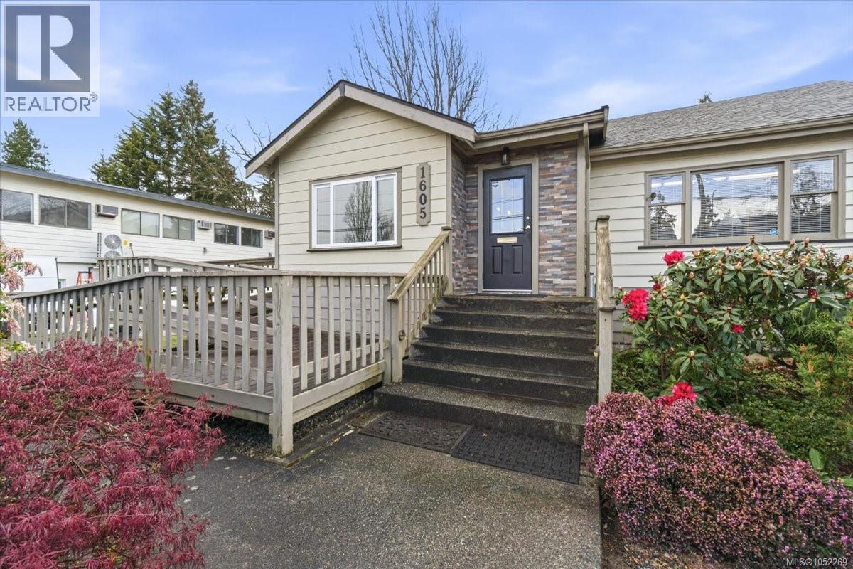 1605 Bowen Rd Property Photo 3