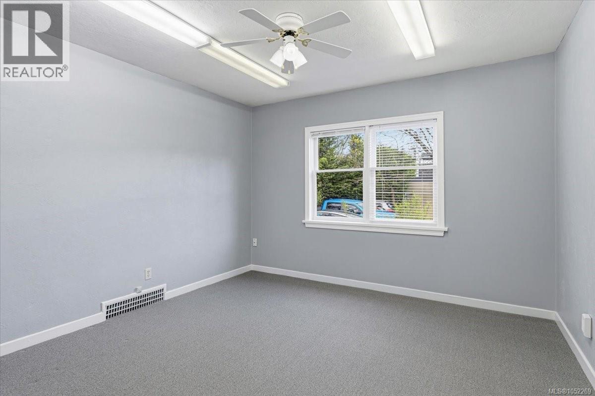 1605 Bowen Rd Property Photo 17