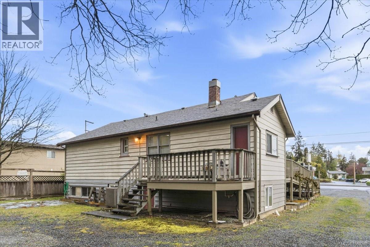 1605 Bowen Rd Property Photo 25