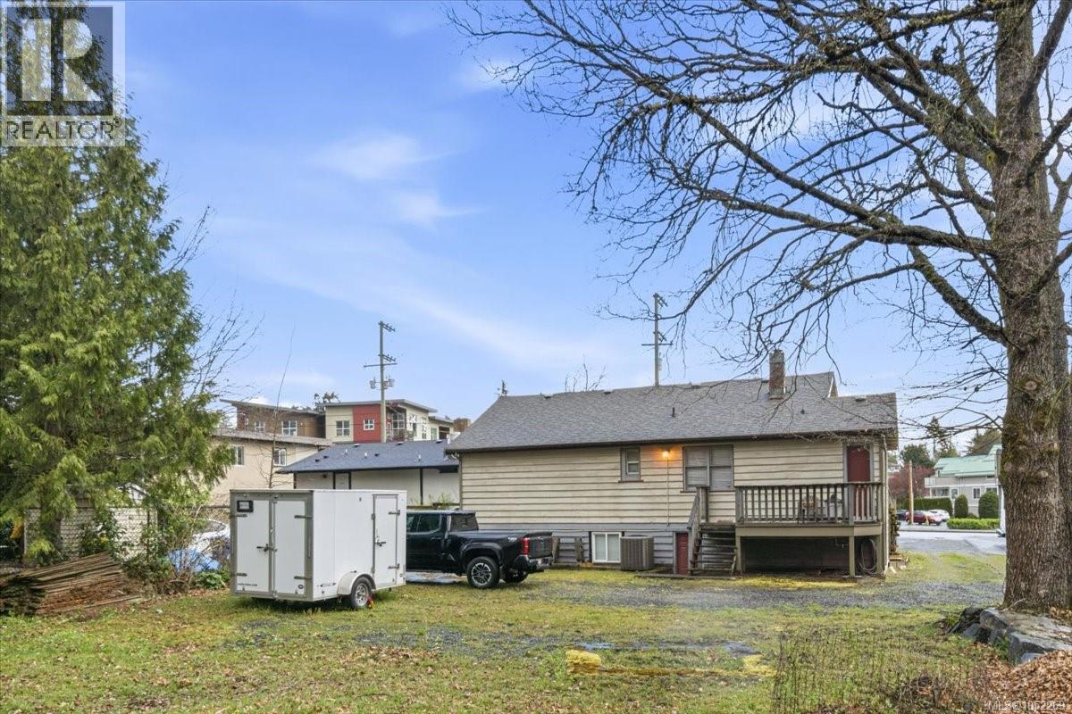 1605 Bowen Rd Property Photo 26
