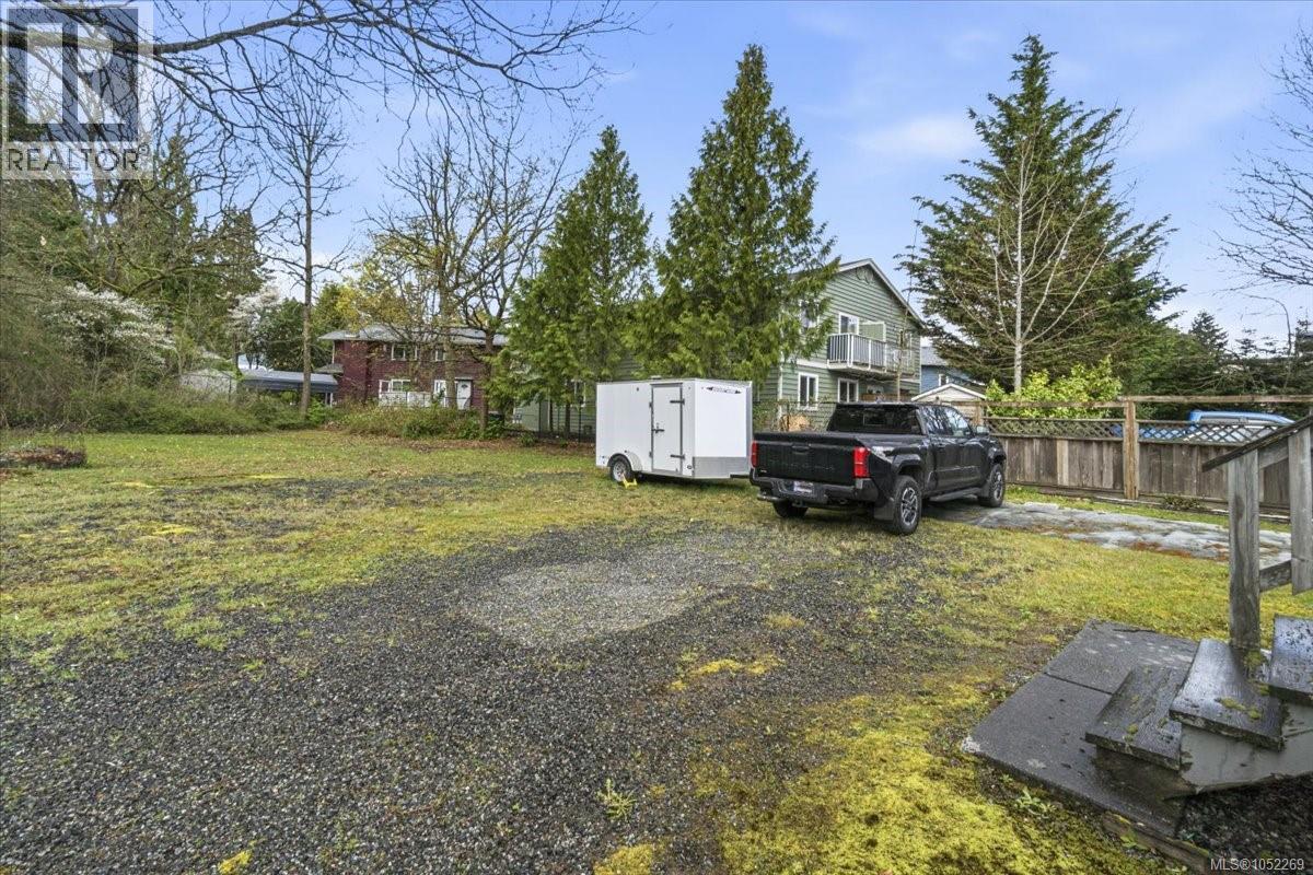1605 Bowen Rd Property Photo 29