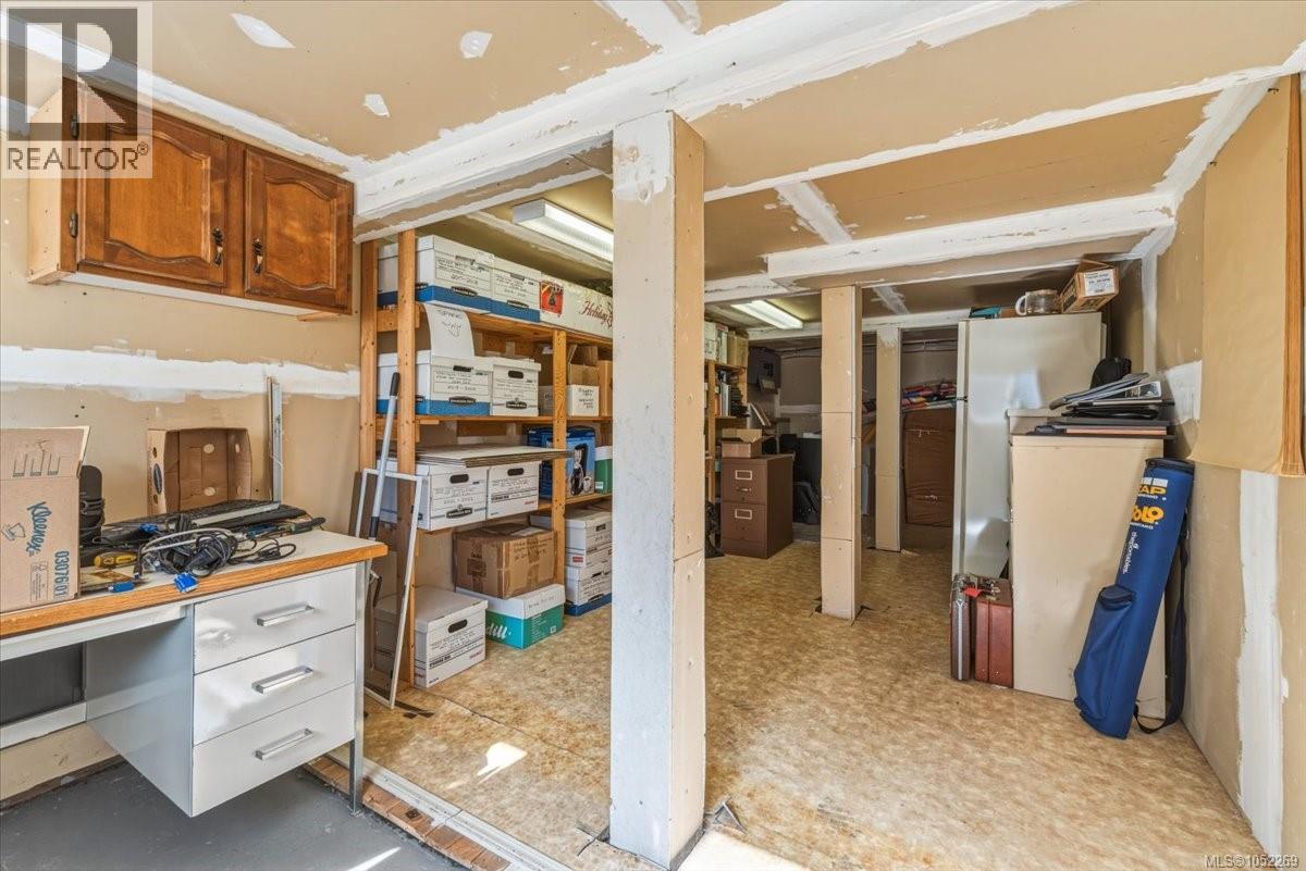 1605 Bowen Rd Property Photo 36