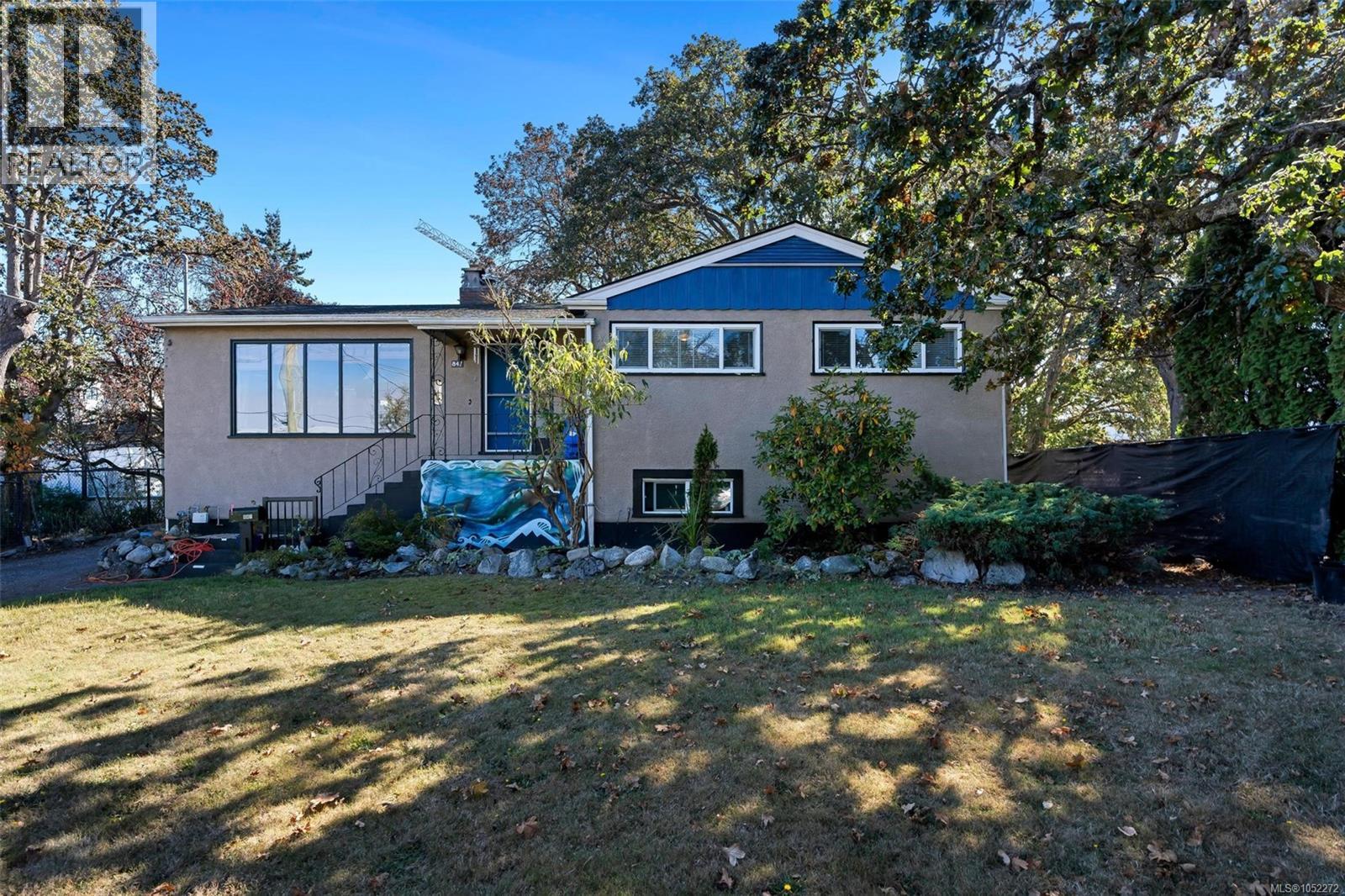 847 Old Esquimalt Rd Property Photo 11