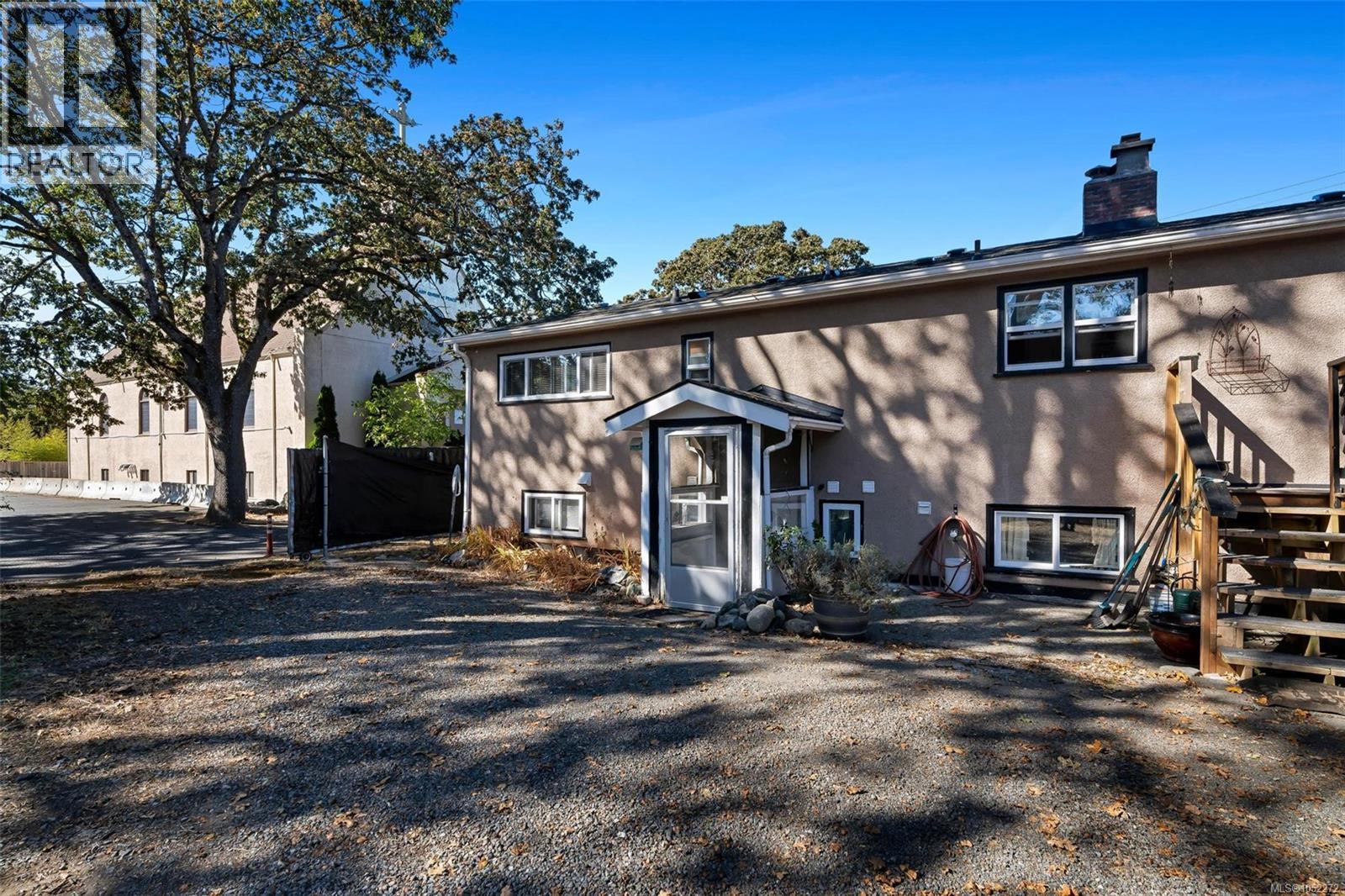 847 Old Esquimalt Rd Property Photo 35