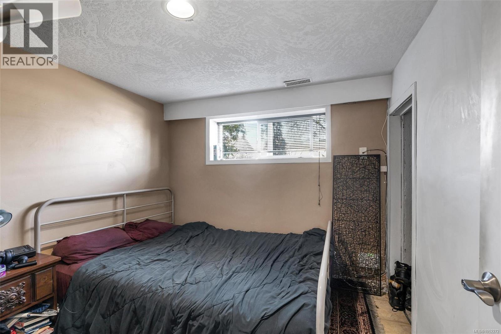 847 Old Esquimalt Rd Property Photo 51