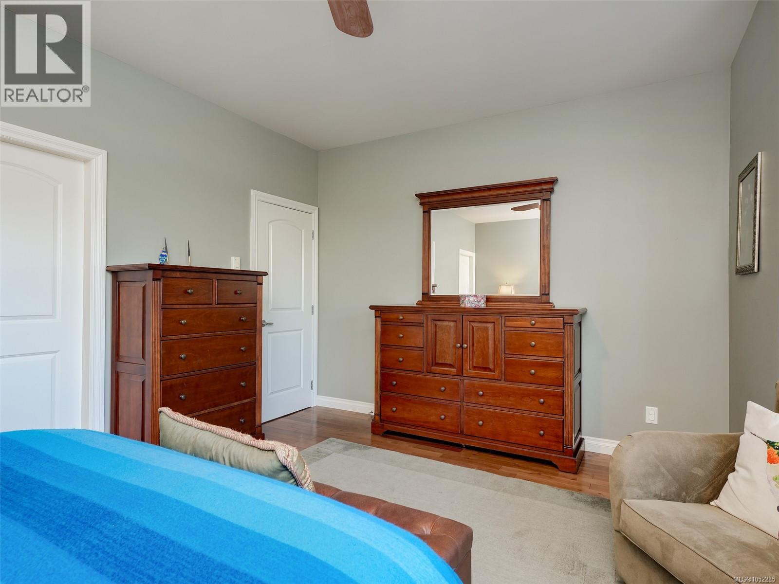 10347 Patricia Pl Property Photo 12