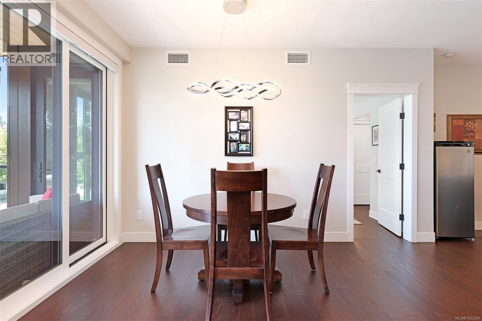 208 1700 Balmoral Ave Property Photo 22
