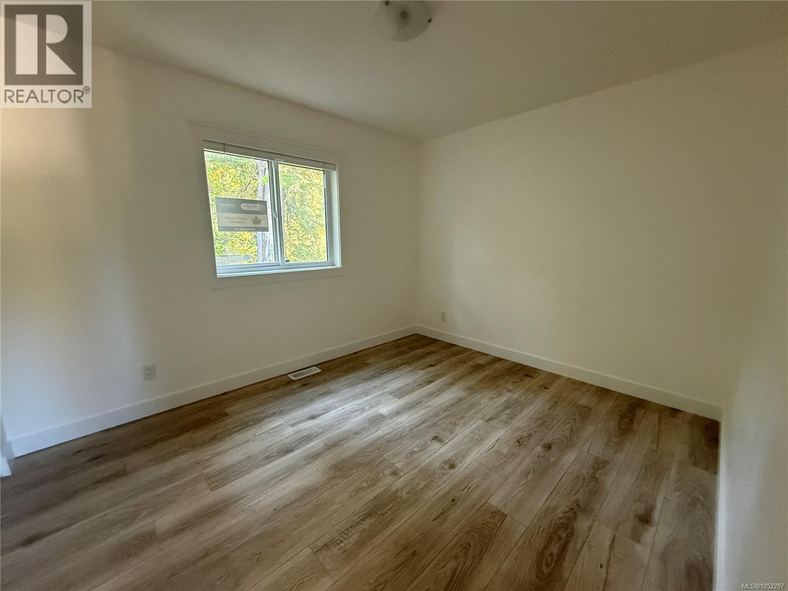 13 731 Marine Dr Property Photo 3