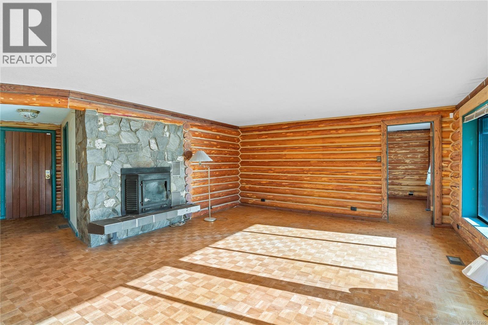 550 Arbutus Ave Property Photo 8