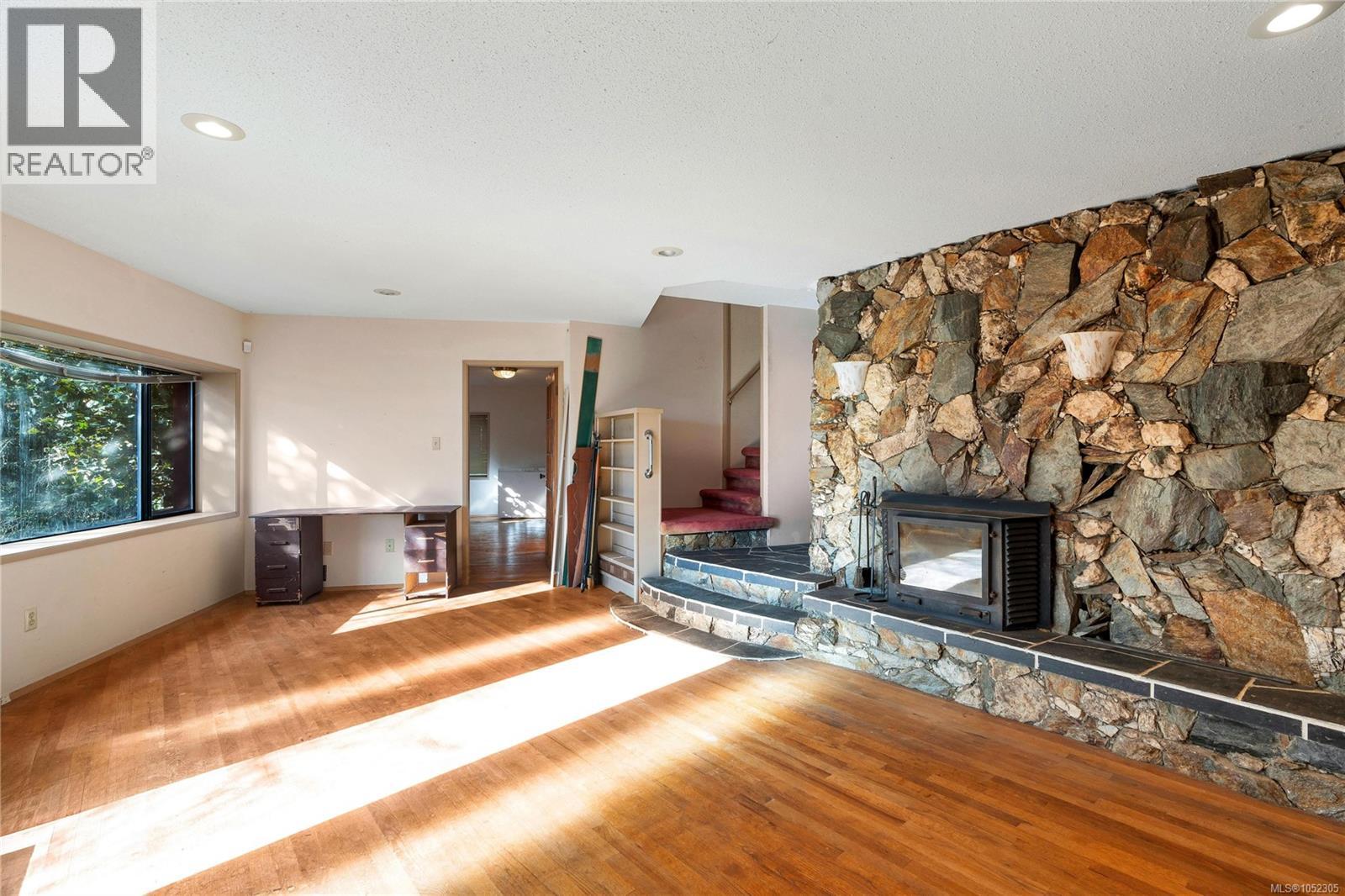 550 Arbutus Ave Property Photo 22