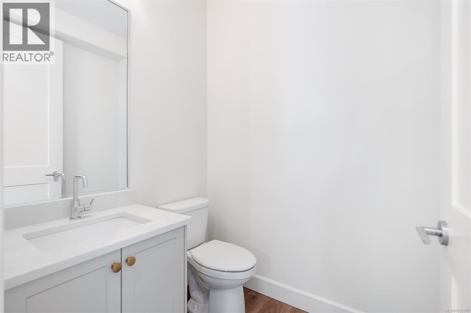 2 768 Lindsay St Property Photo 17