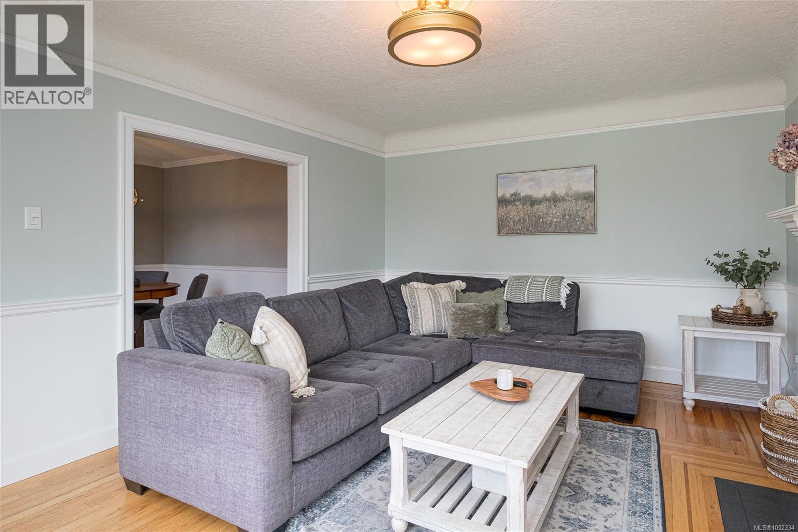 3721 Craigmillar Ave Property Photo 11