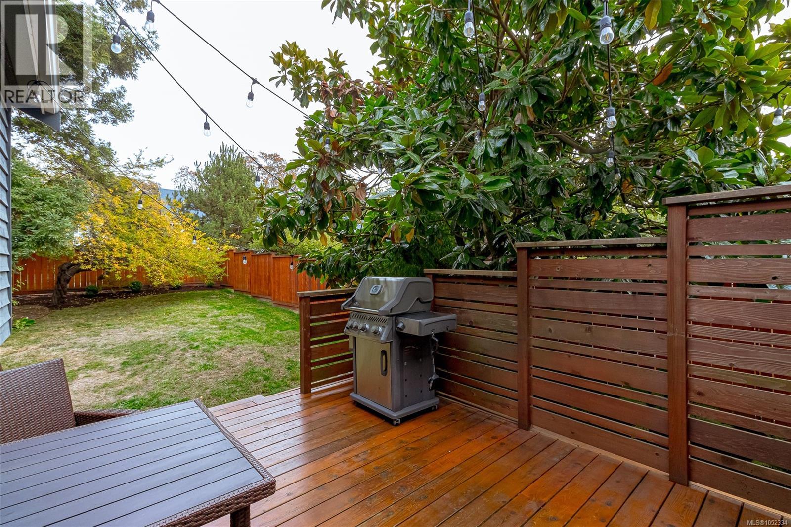 3721 Craigmillar Ave Property Photo 53
