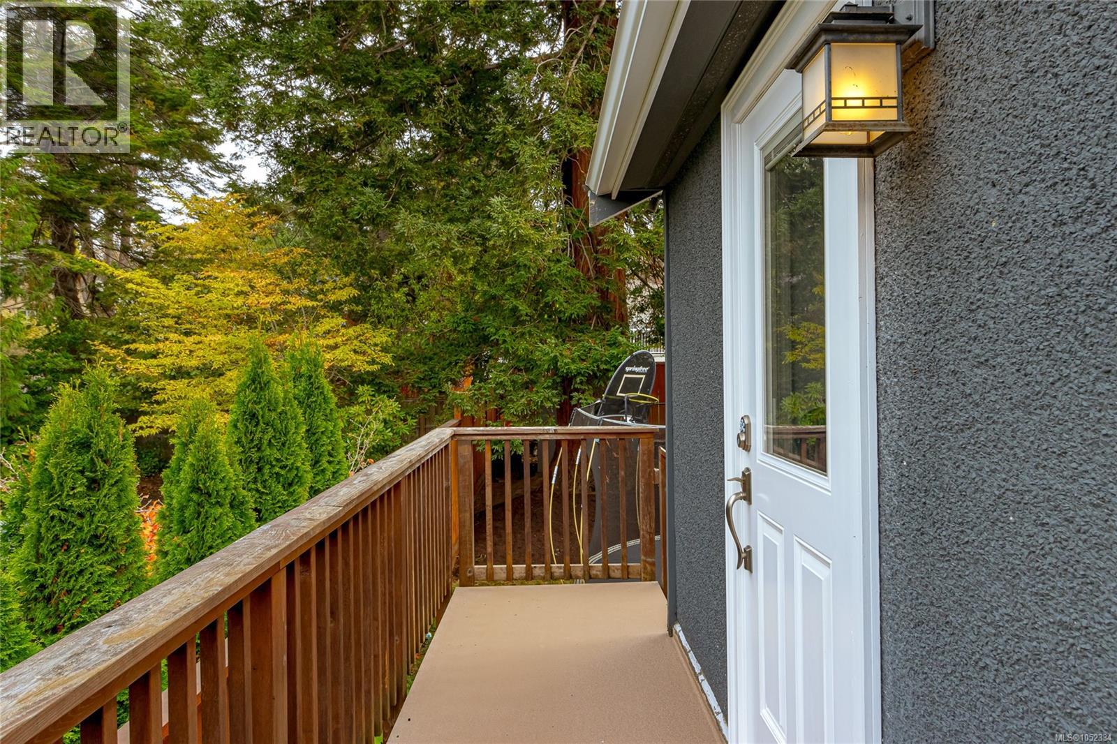 3721 Craigmillar Ave Property Photo 54