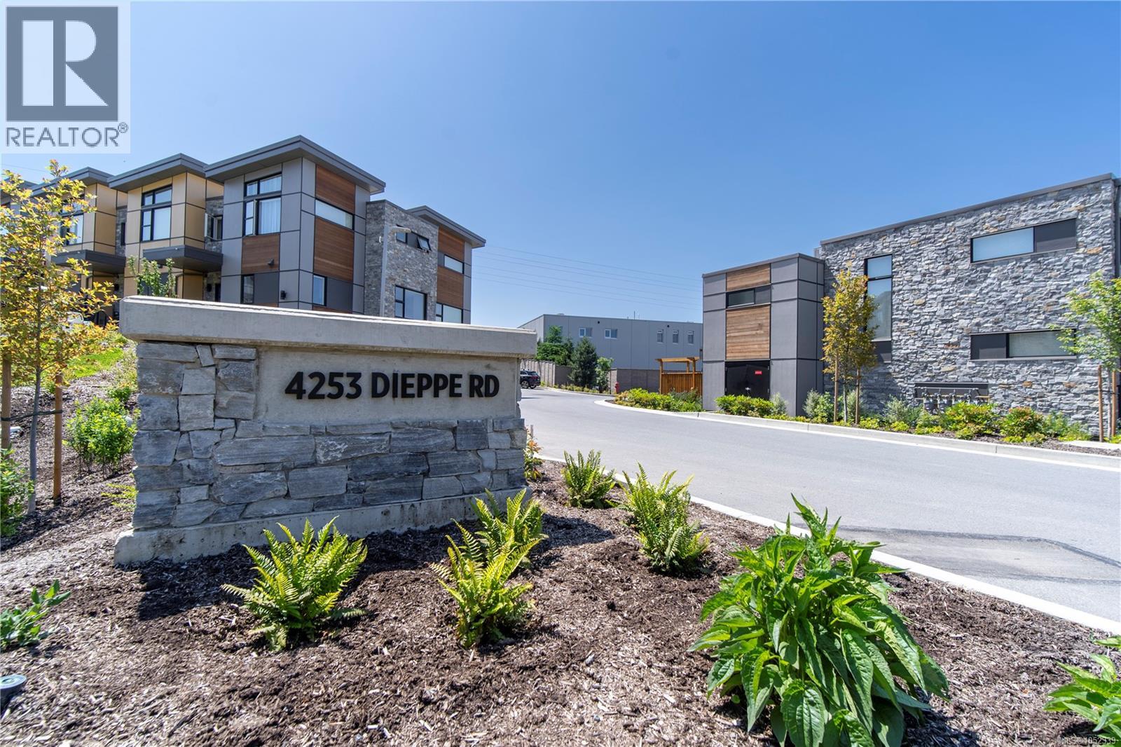 29 4253 Dieppe Rd Property Photo 1