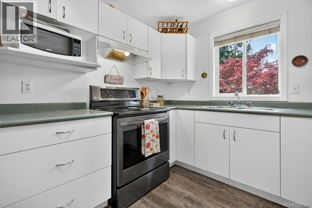 1286 Noel Ave Property Photo 23