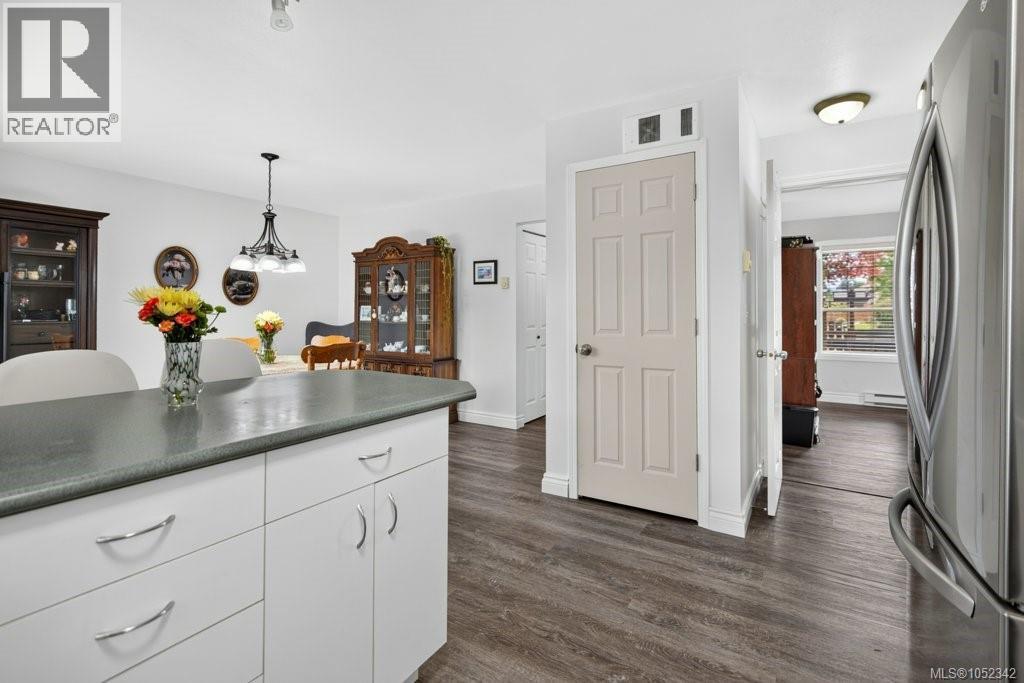 1286 Noel Ave Property Photo 24