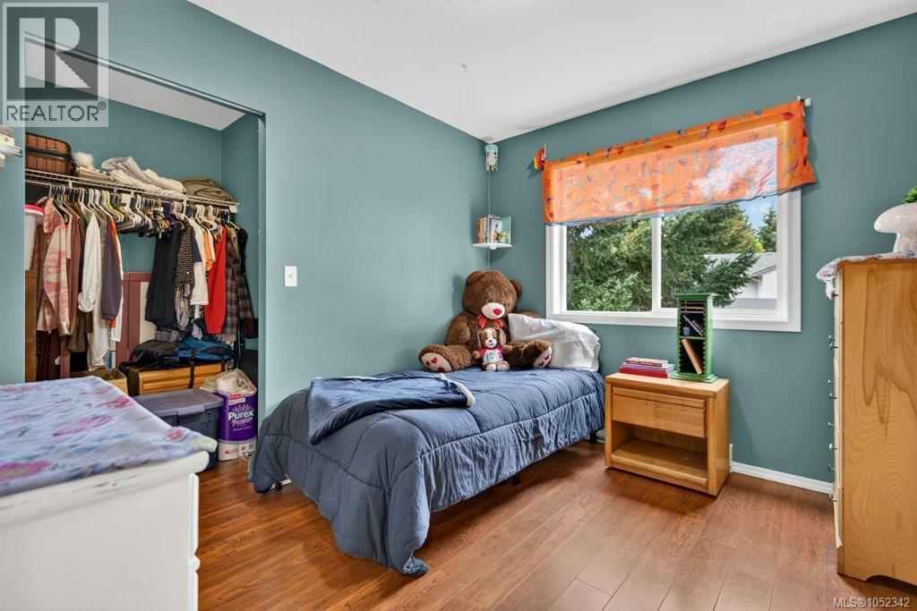 1286 Noel Ave Property Photo 31
