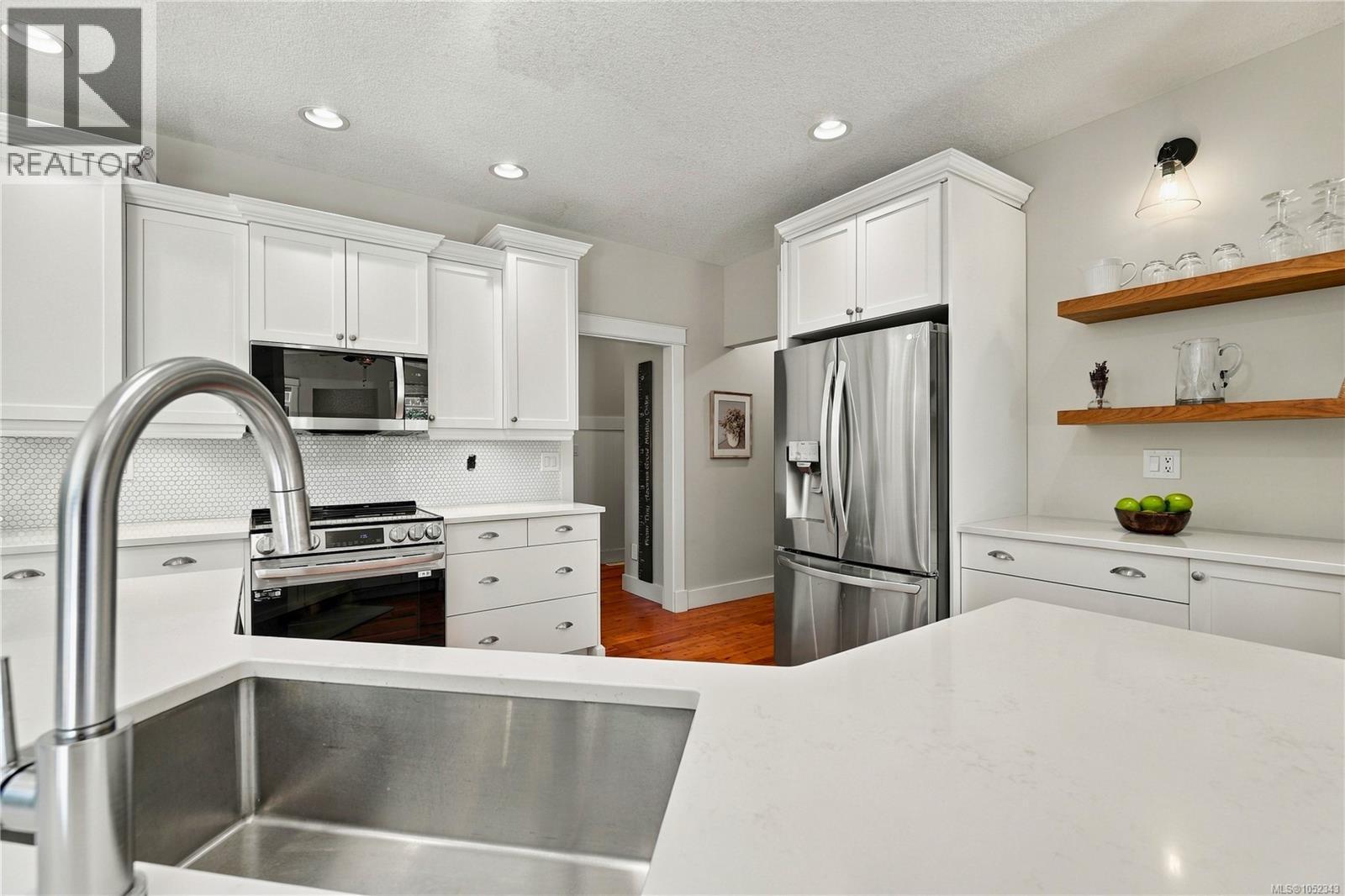 2995 Wild Rose Blvd Property Photo 10