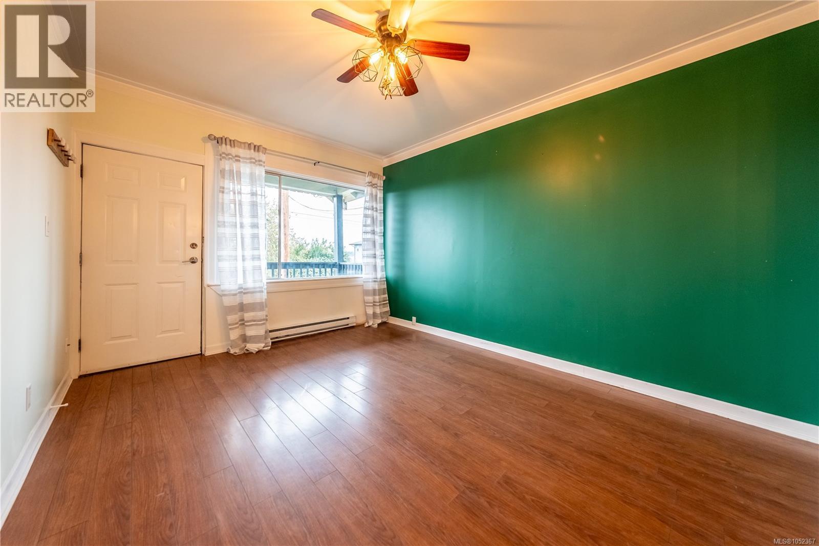 40 Irwin St Property Photo 21