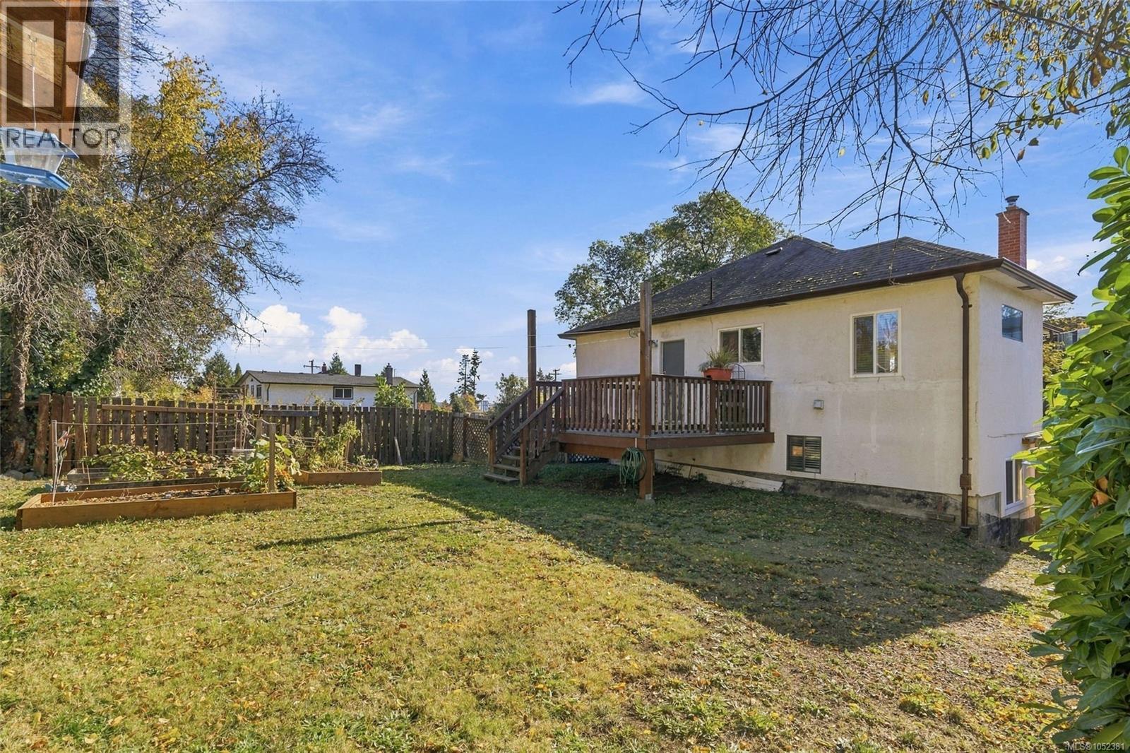660 Townsite Rd Property Photo 2
