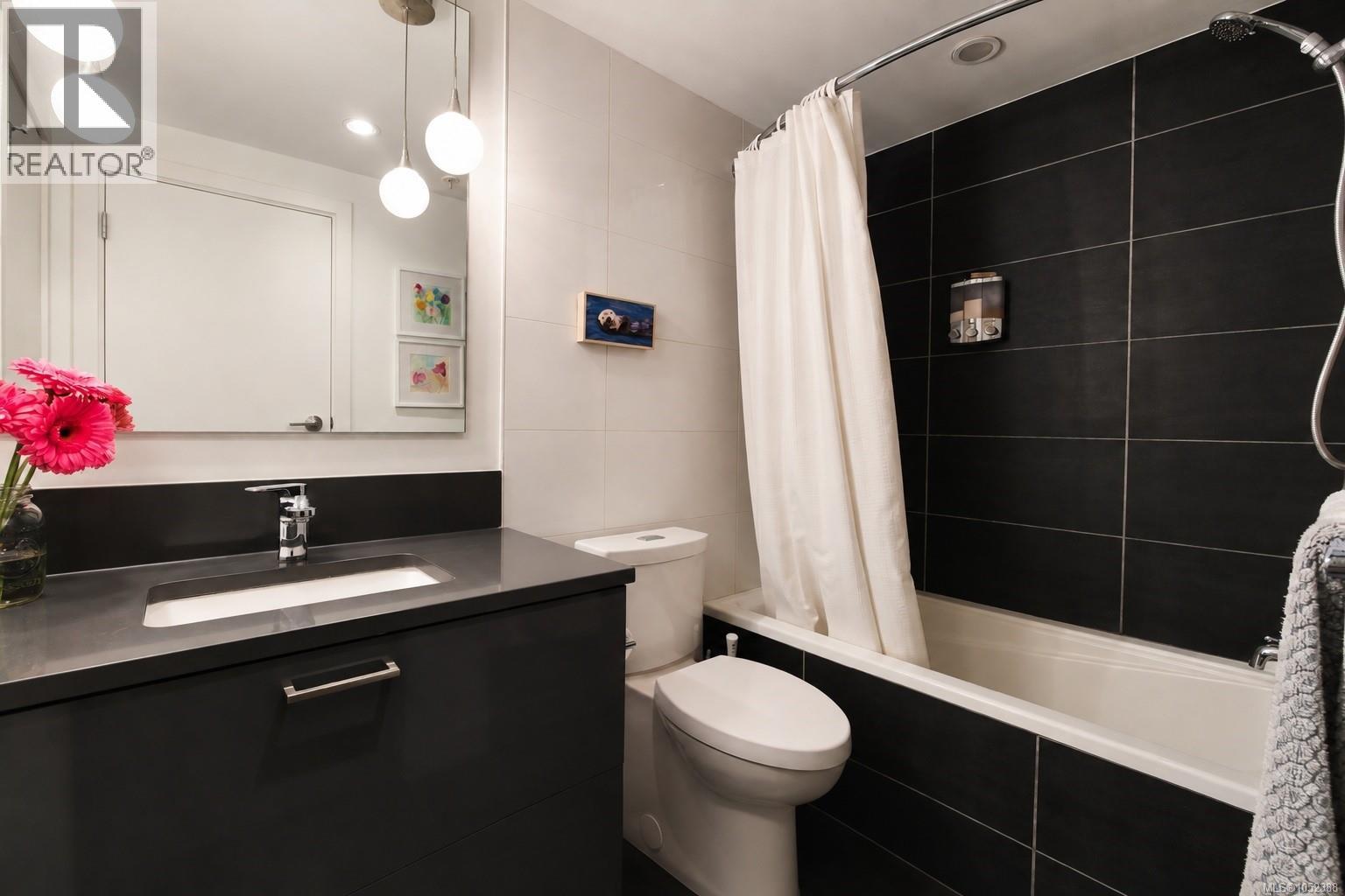204 838 Broughton St Property Photo 12