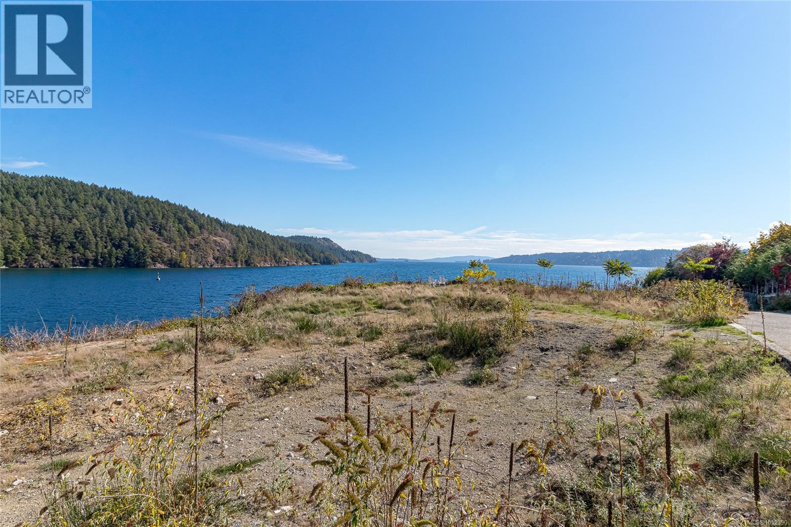 669 (lot A) Kerr Dr Property Photo 6