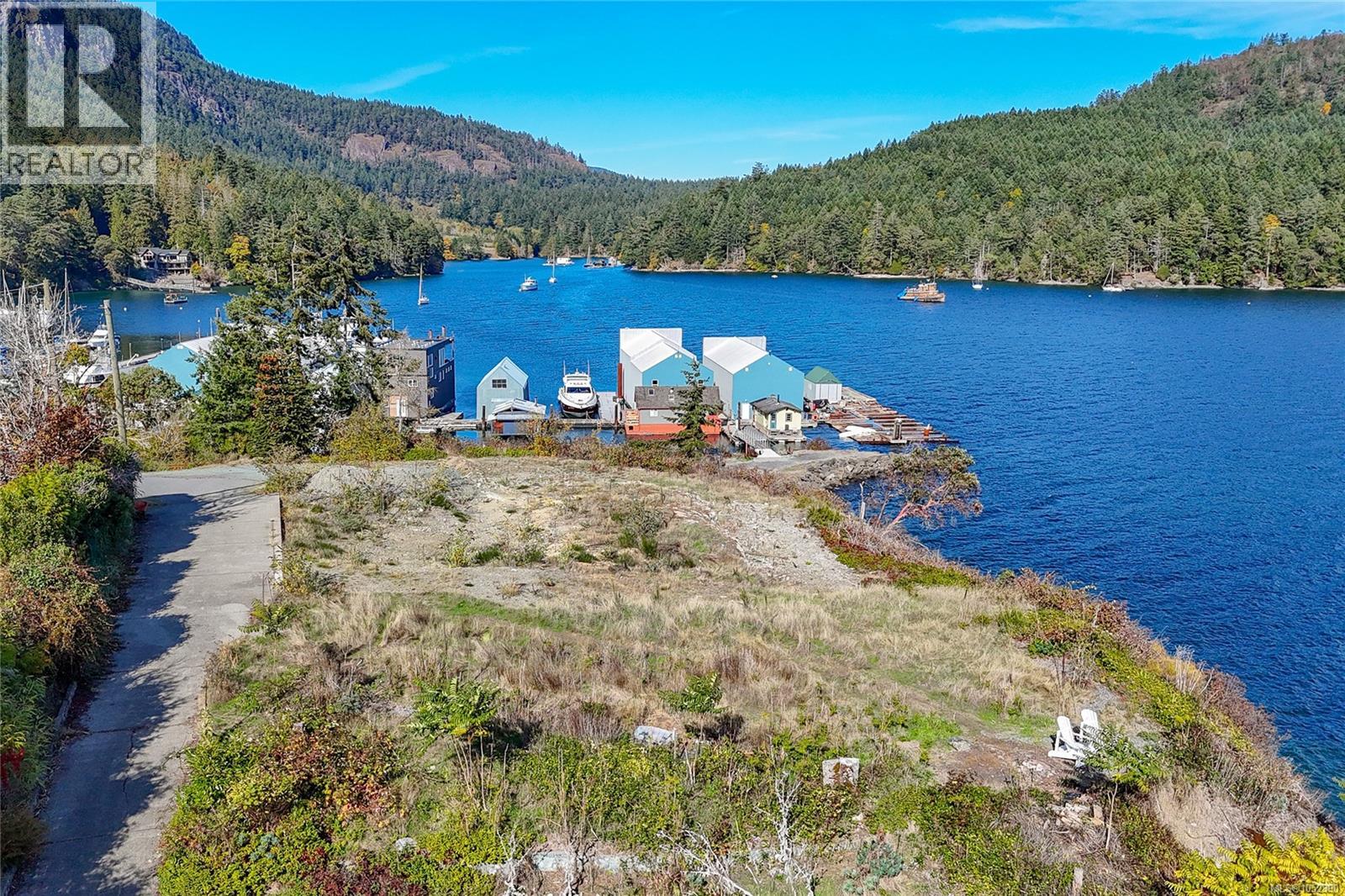 669 (lot A) Kerr Dr Property Photo 14