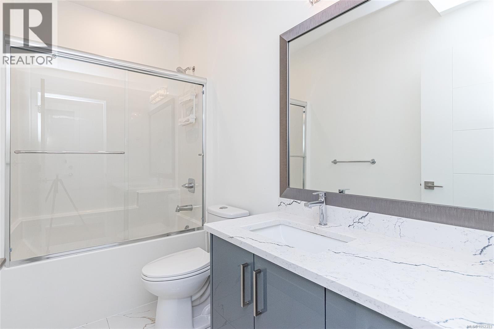 4701 Ambience Dr Property Photo 58