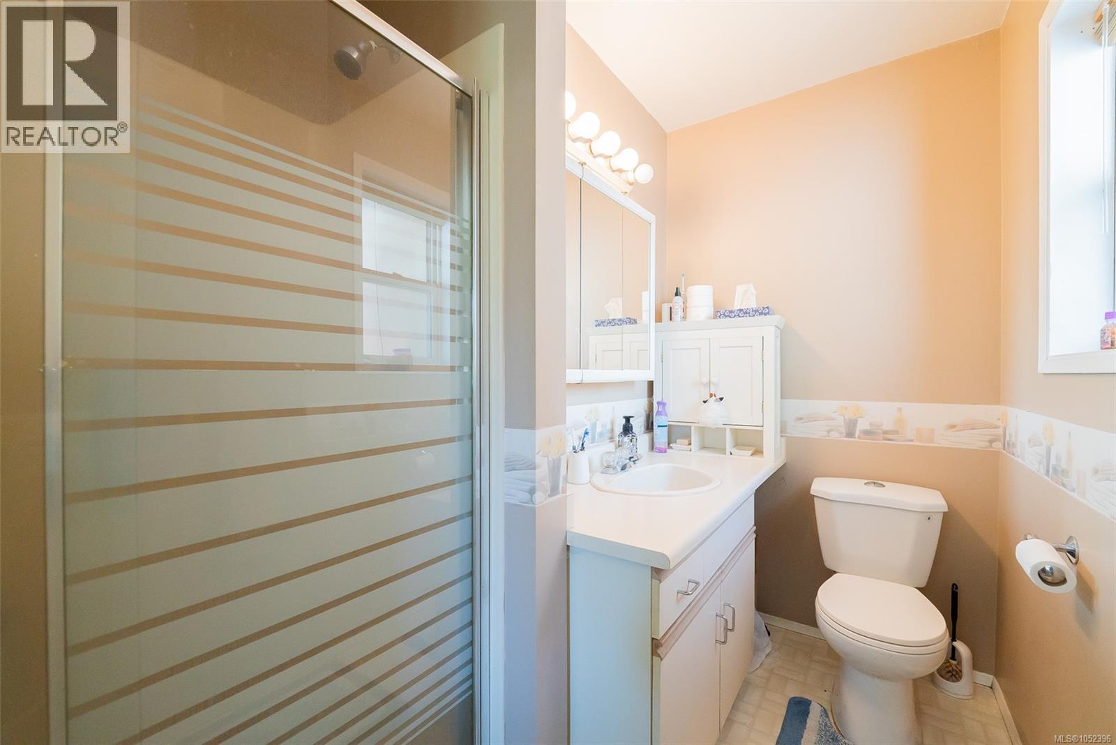 2446 Divot Dr Property Photo 15