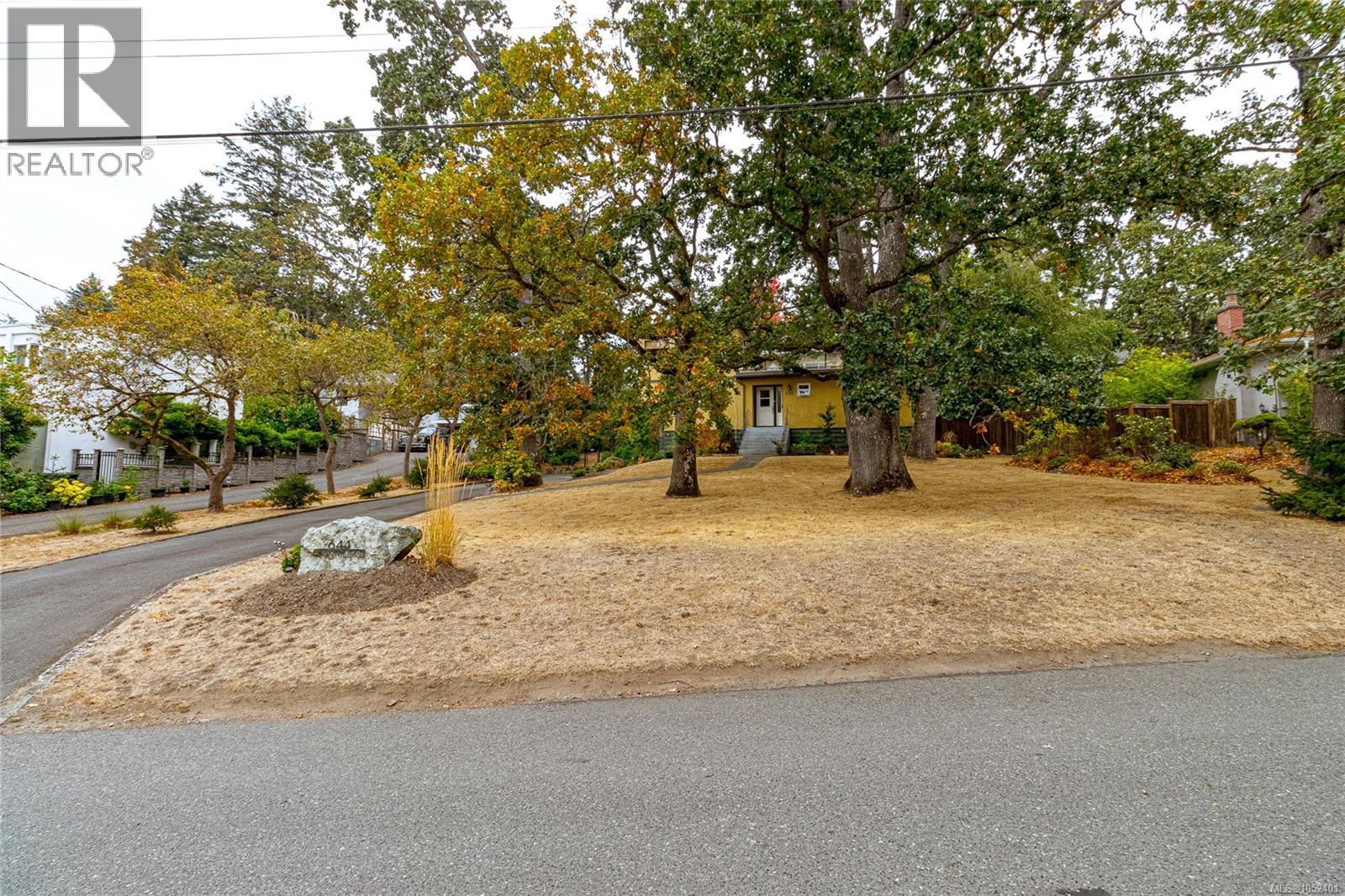 644 Fernhill Rd Property Photo 3