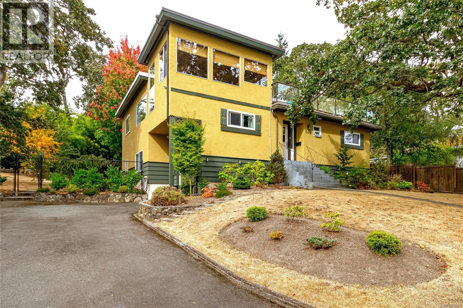 644 Fernhill Rd Property Photo 4