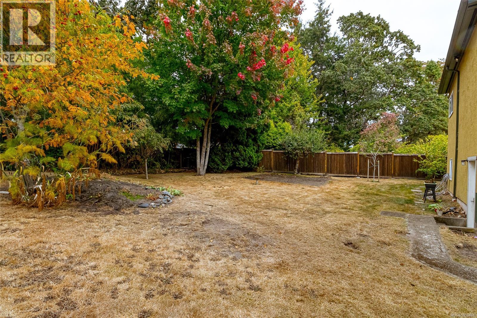 644 Fernhill Rd Property Photo 34