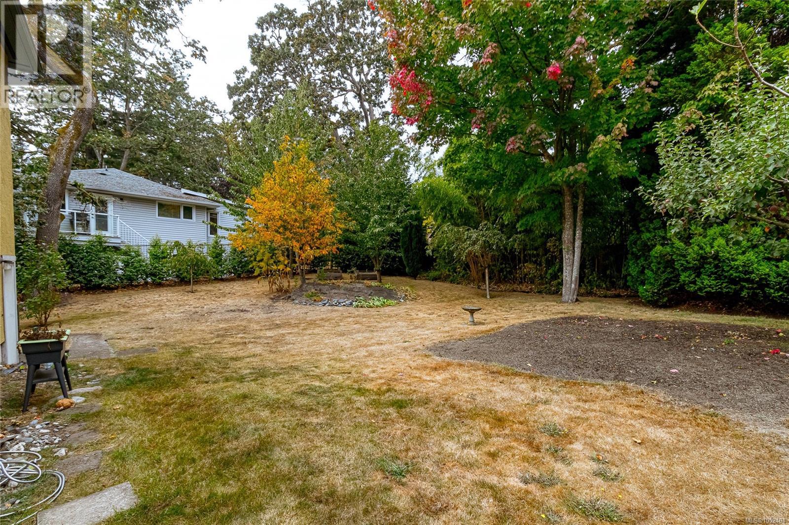 644 Fernhill Rd Property Photo 35