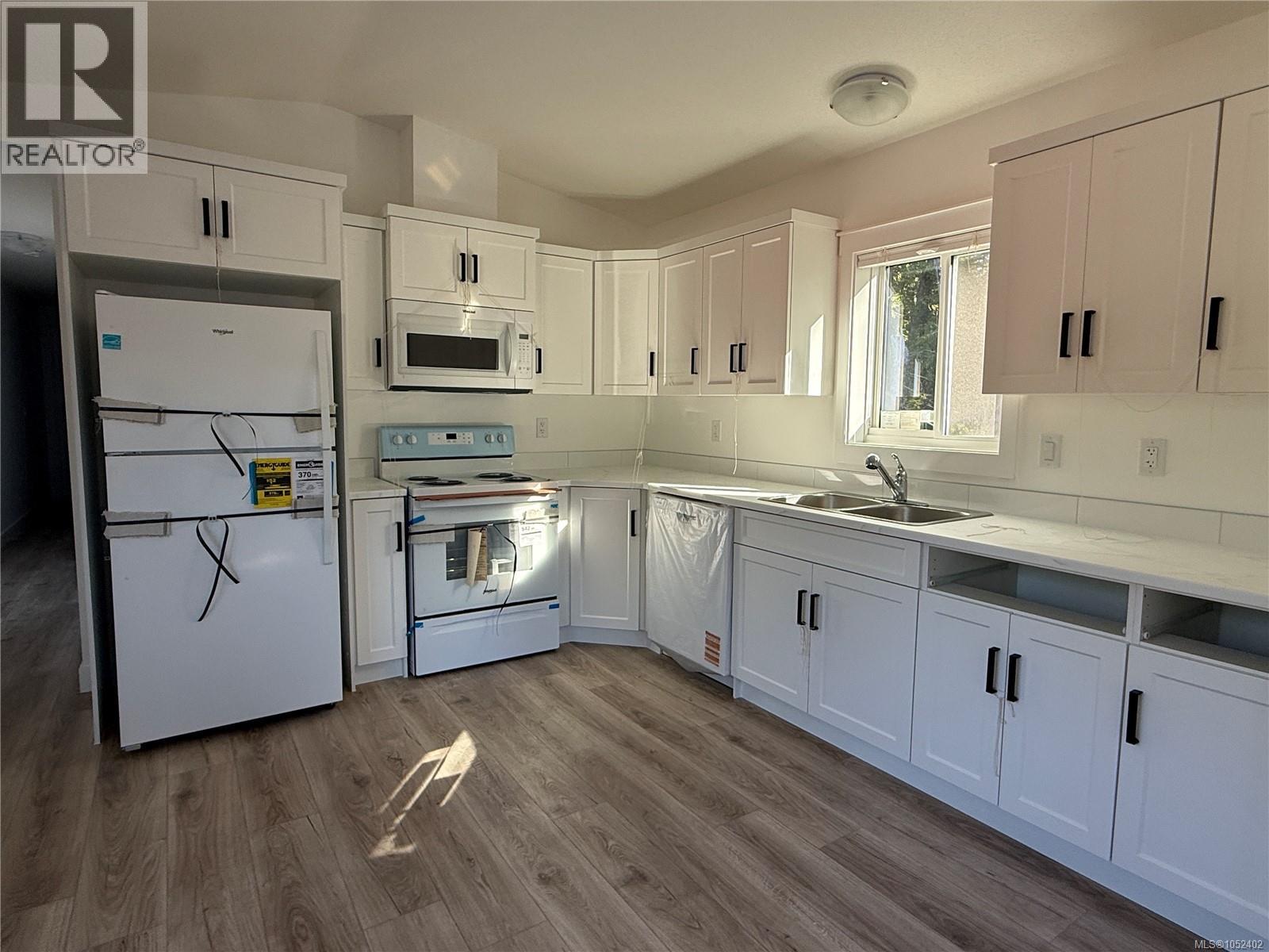20 731 Marine Dr Property Photo 2