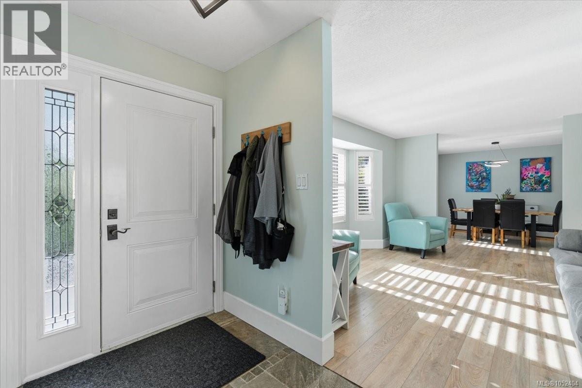 781 Sanderson Rd Property Photo 14