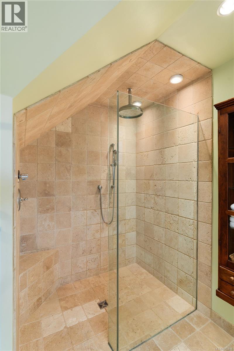 318 Newport Ave Property Photo 37