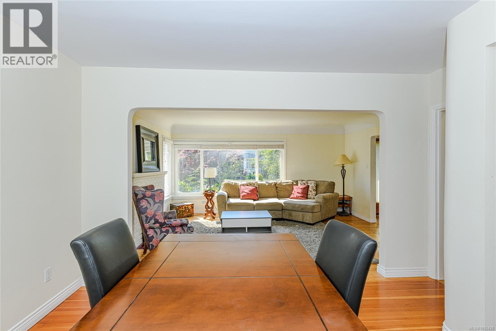 129 Moss St Property Photo 12