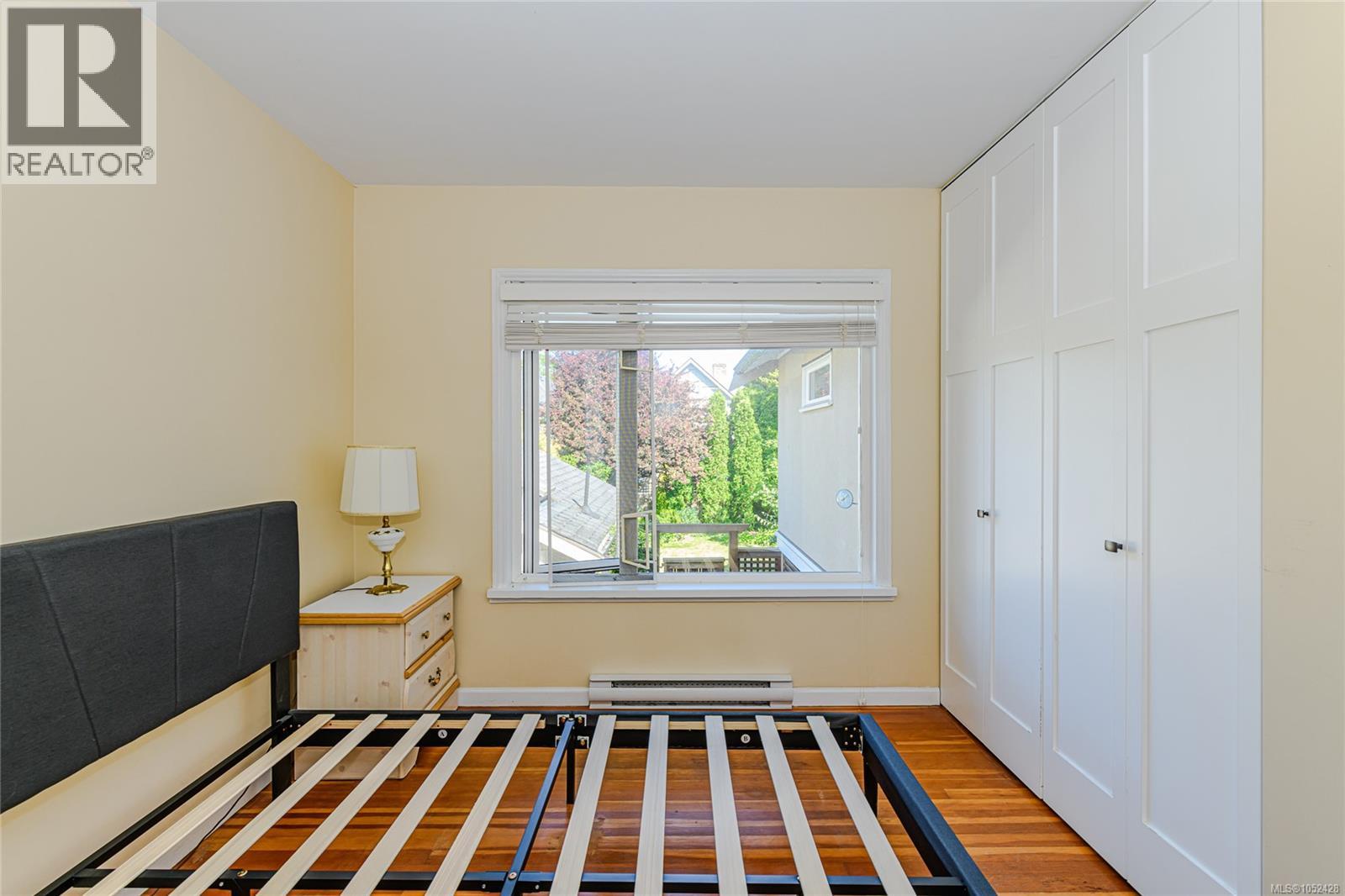 129 Moss St Property Photo 22