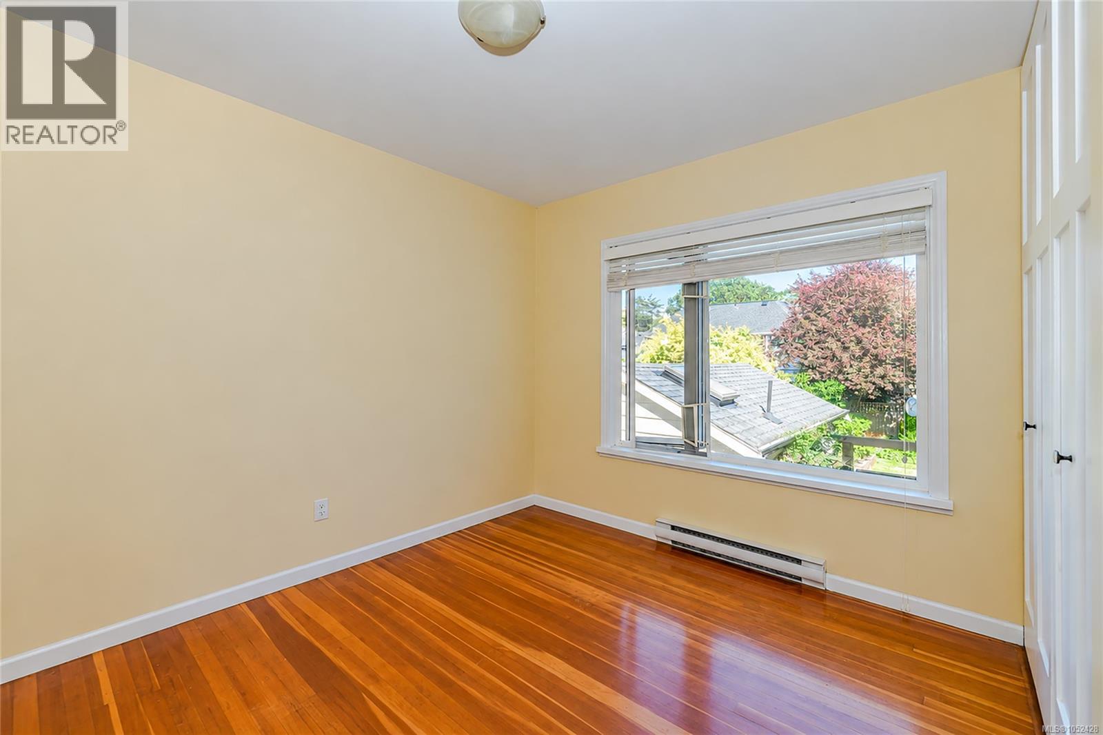 129 Moss St Property Photo 22